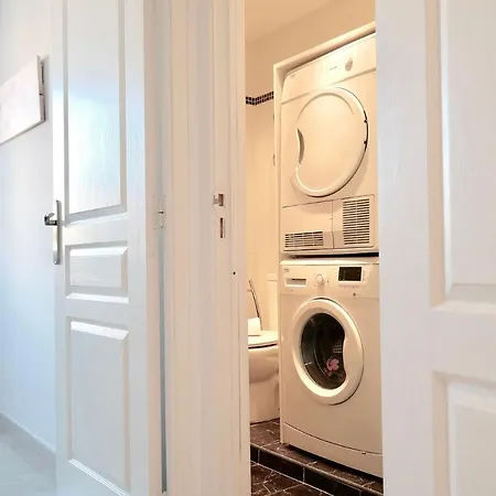 Apartment Centre Vacation ! With Sea And Mountain Views In The Heart Of